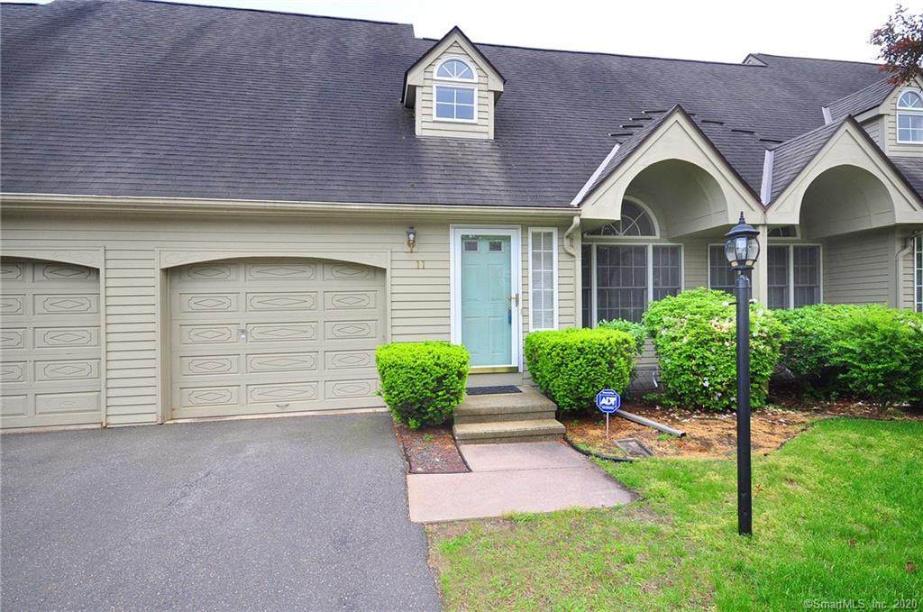 11 Fox Hollow Drive - Photo 1