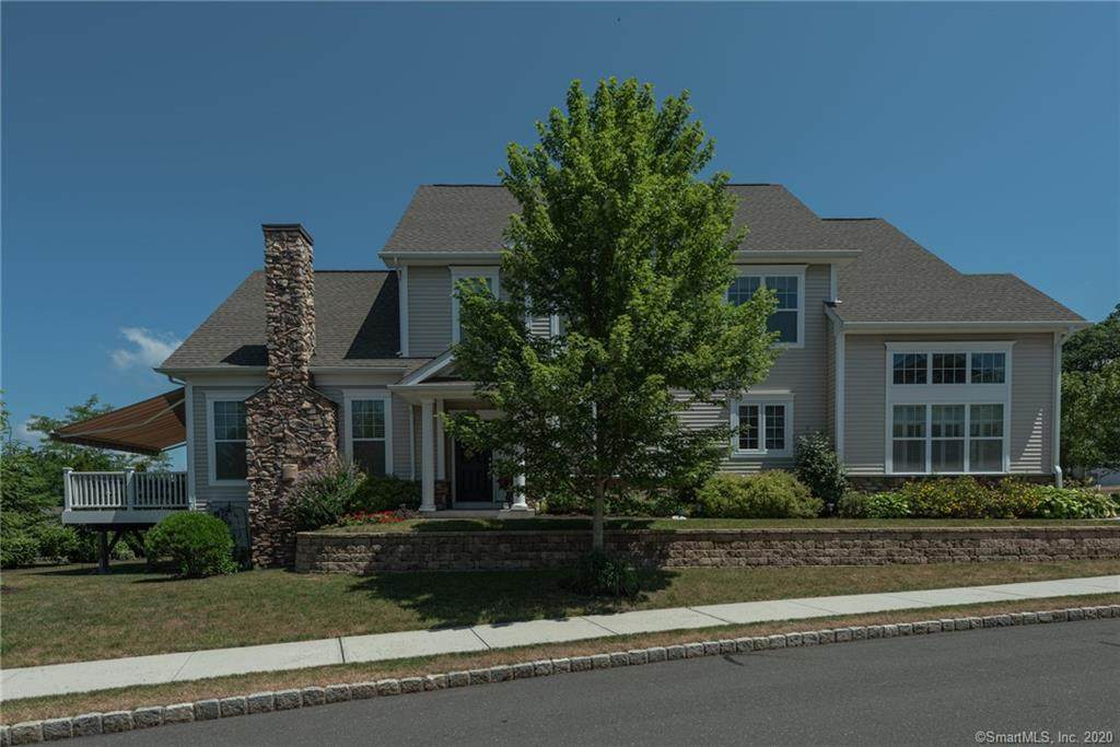 2 Lockwood Circle - Photo 1