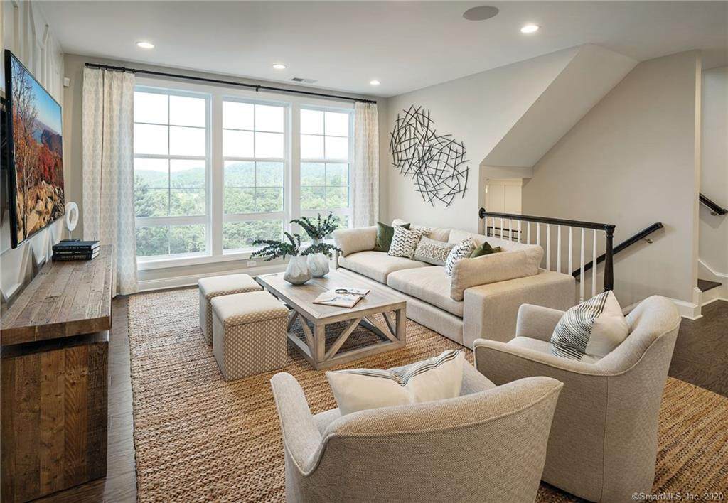73 Brentwood Circle - Photo 1