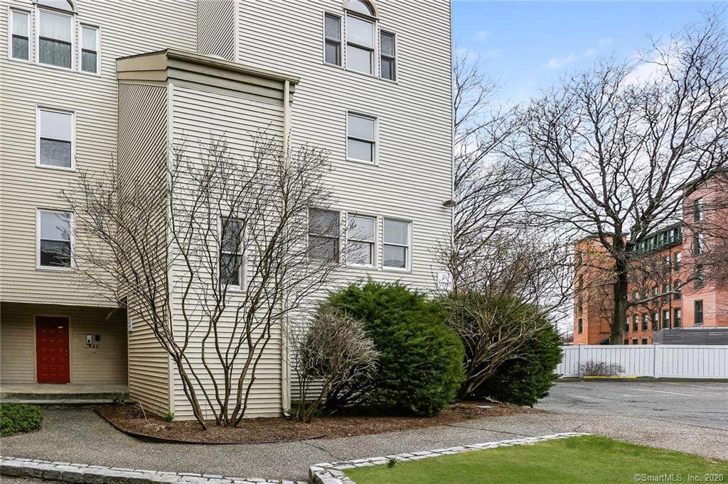 32 Pine Street - Photo 1