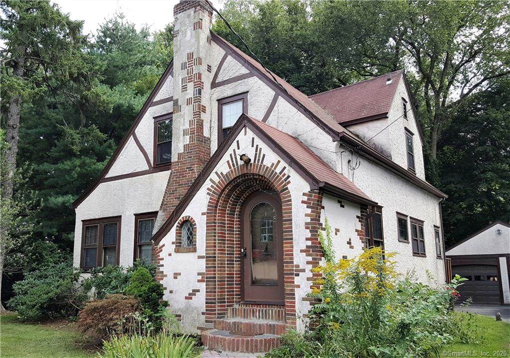 1 Fleetwood Avenue - Photo 1