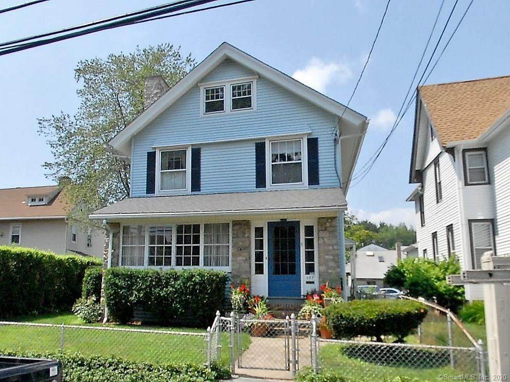 687 Wood Avenue - Photo 1