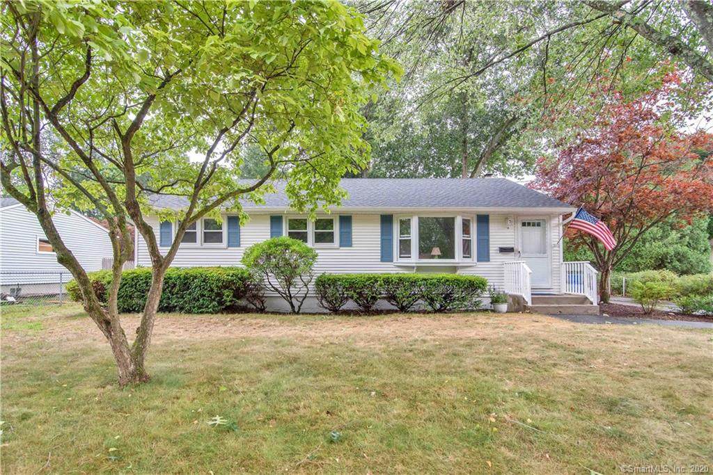 10 Dune Road - Photo 1
