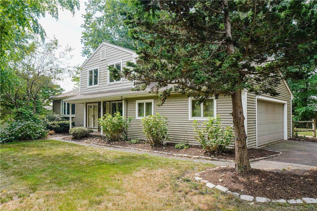 18 Rivercove Drive - Photo 1