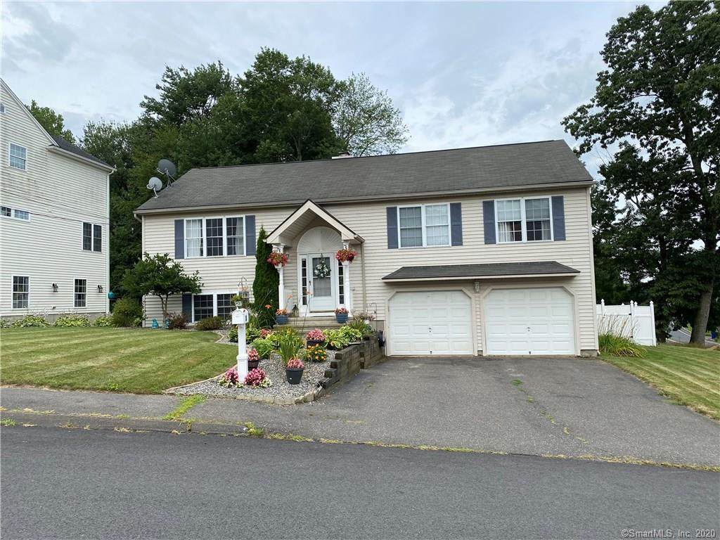 8 Ridgeland Drive - Photo 1