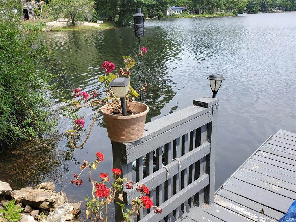 105 Lakeview Drive - Photo 1