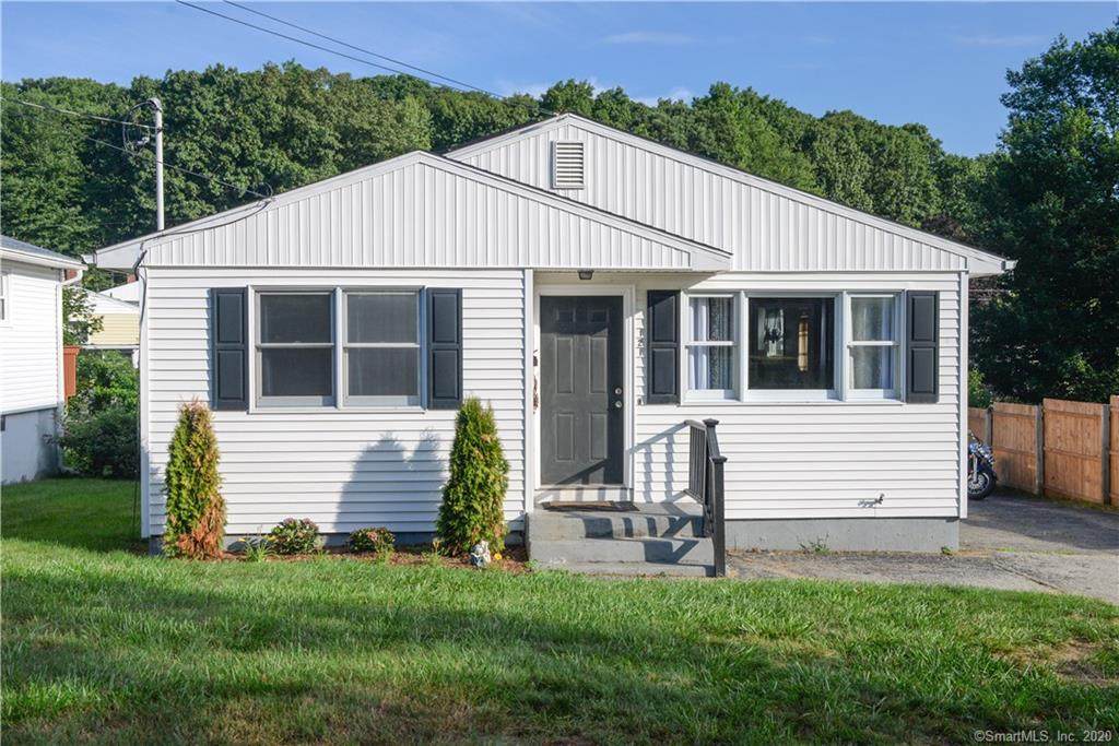 121 Rockwood Avenue - Photo 1