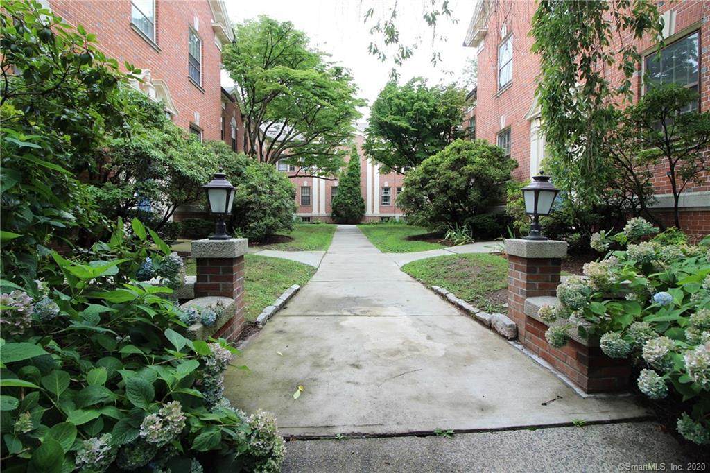 496 Whitney Avenue - Photo 1