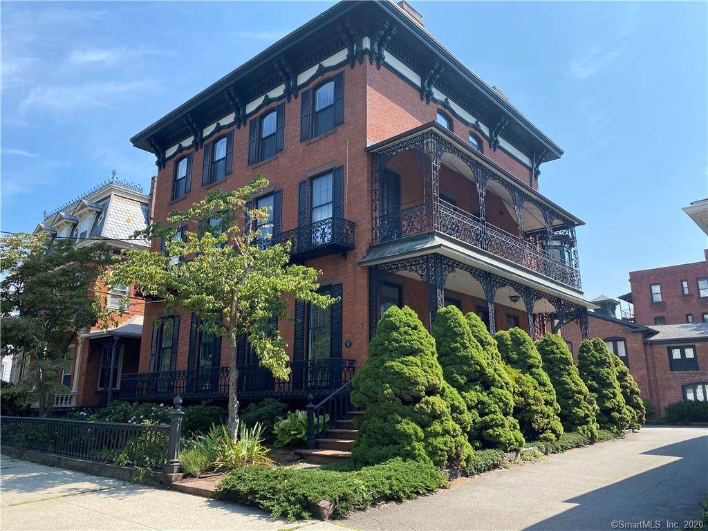 7 Wooster Place - Photo 1