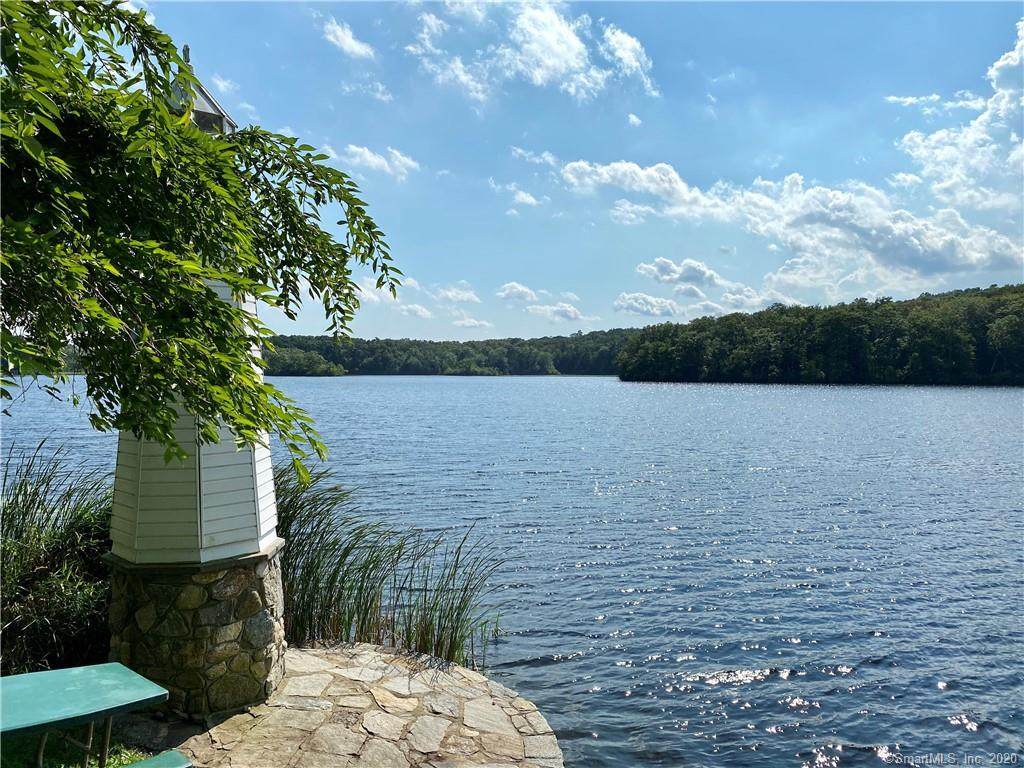 89 Lakeview Drive - Photo 1
