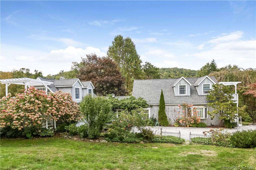 10 Glenview Drive - Photo 1