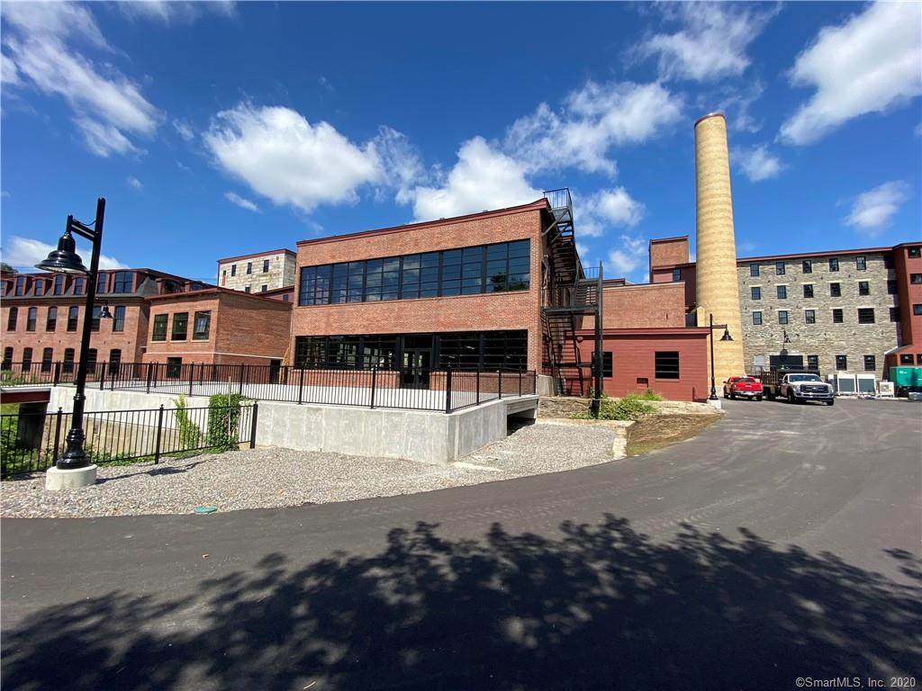 52 Pomfret Street - Photo 1
