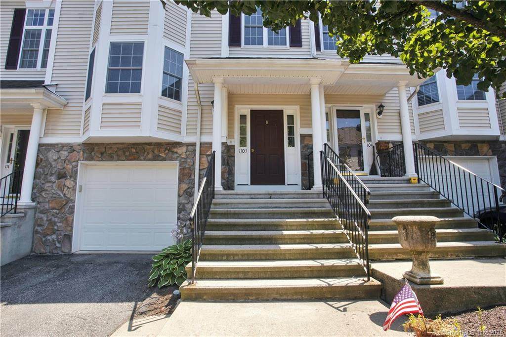 1103 Larson Drive - Photo 1