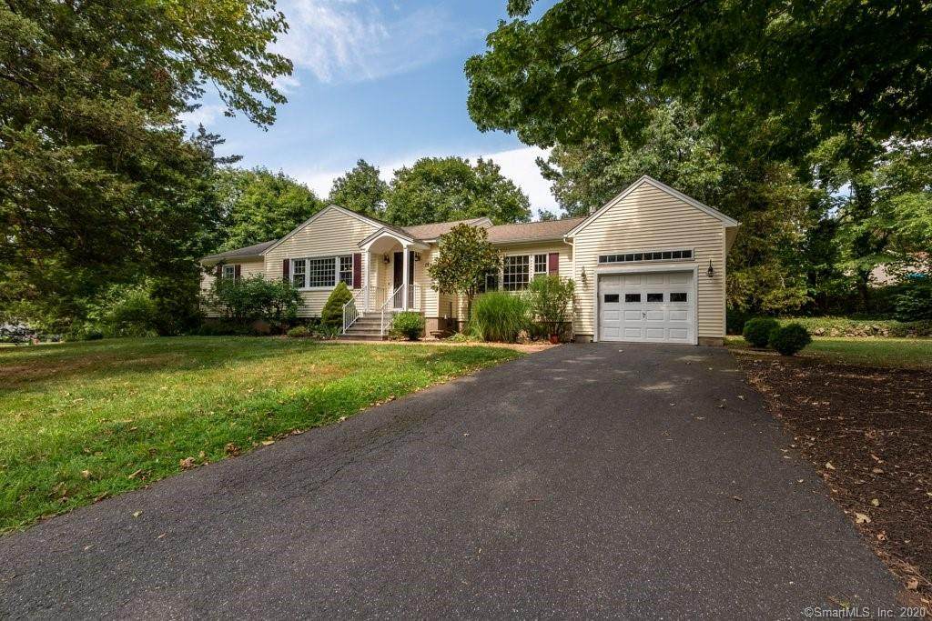 10 Rockview Drive - Photo 1