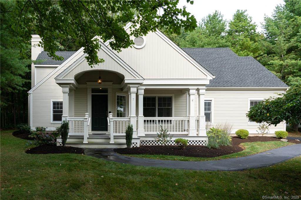 7 Pelham Way - Photo 1