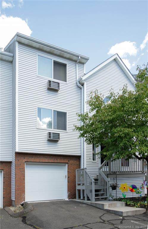 925 Oronoke Road - Photo 1