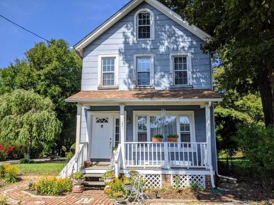 221 Newtown Avenue - Photo 1