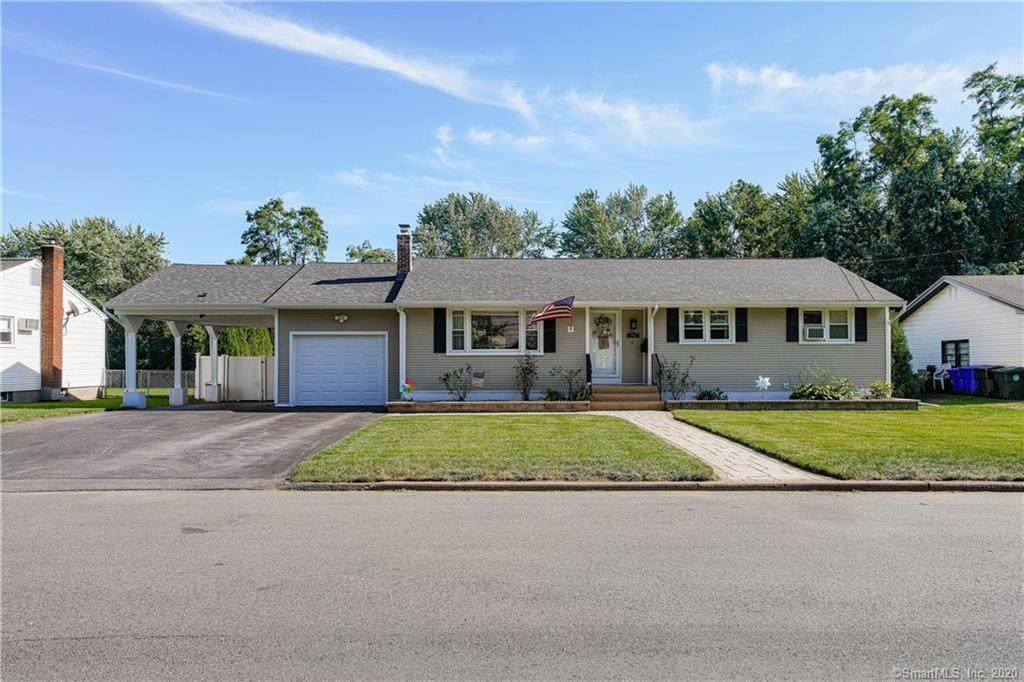 35 Kencove Drive - Photo 1