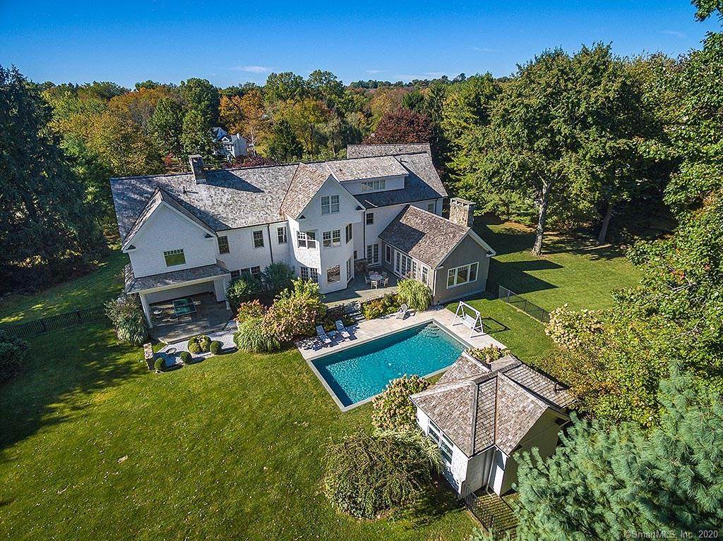 8 Tiffany Lane - Photo 1