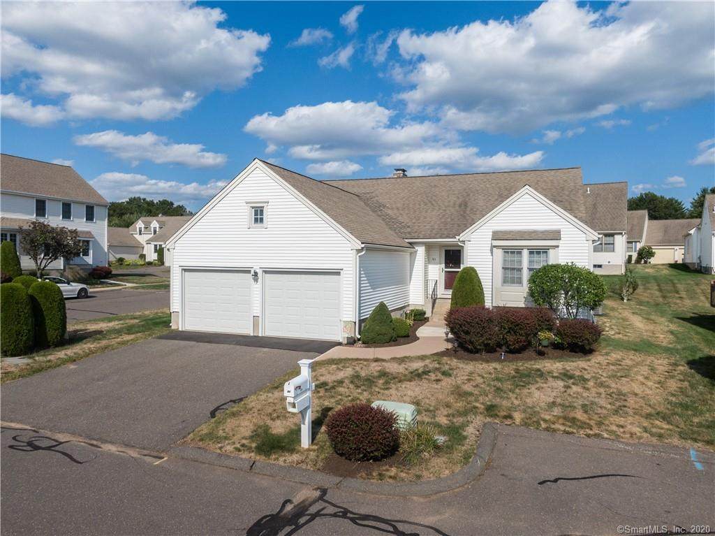 51 Perkins Row - Photo 1
