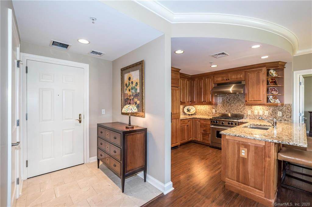 85 Memorial Road - Photo 1
