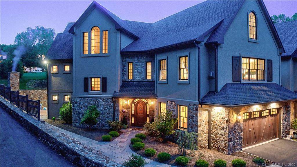3 Woods Way - Photo 1