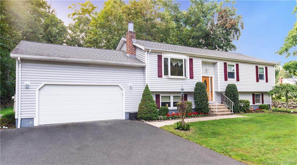1058 Shepard Avenue - Photo 1