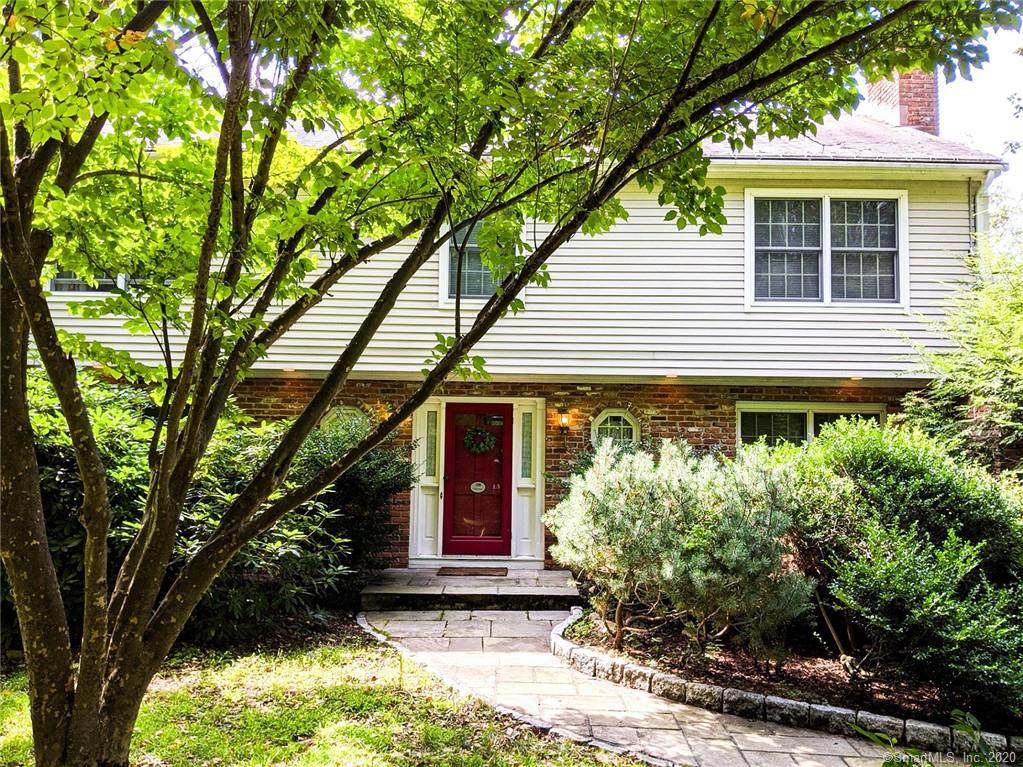 23 Ridgewood Drive - Photo 1