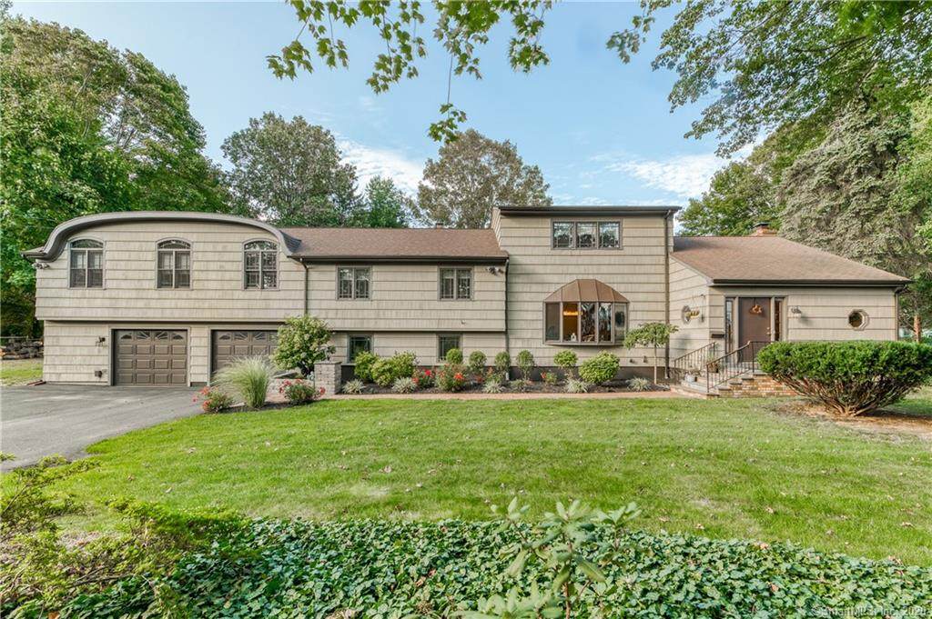 35 Plymouth Court - Photo 1