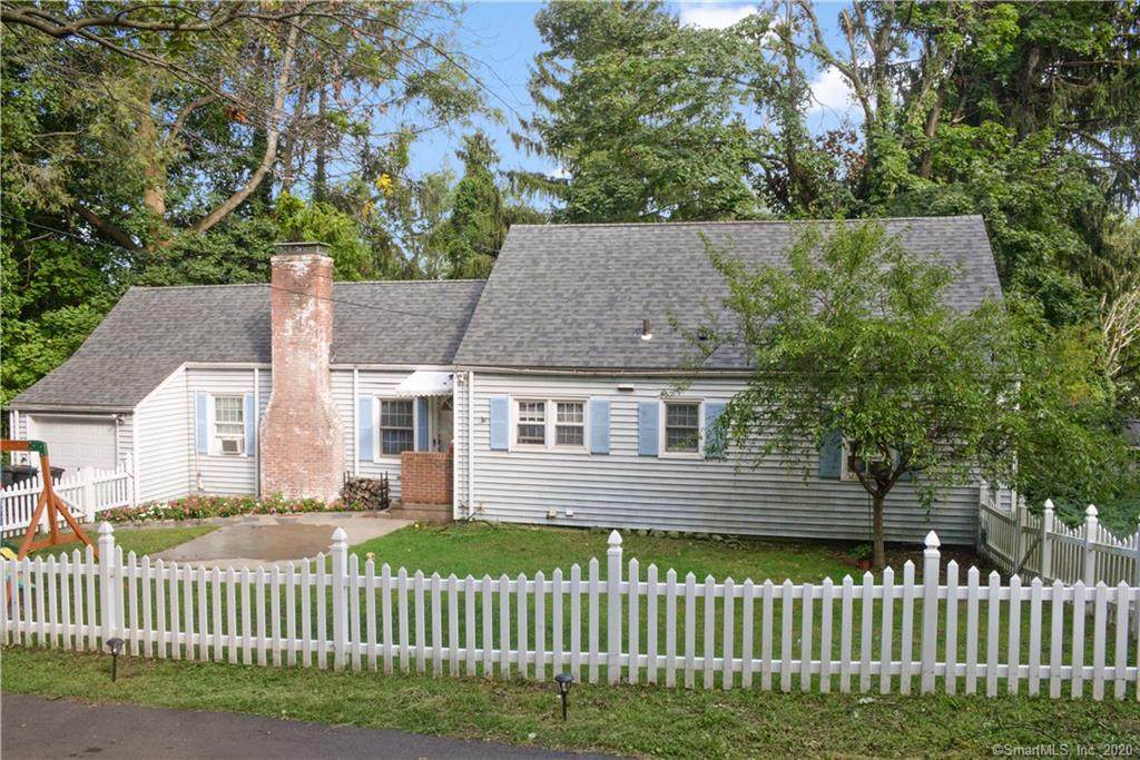 1065 Hartford Turnpike - Photo 1
