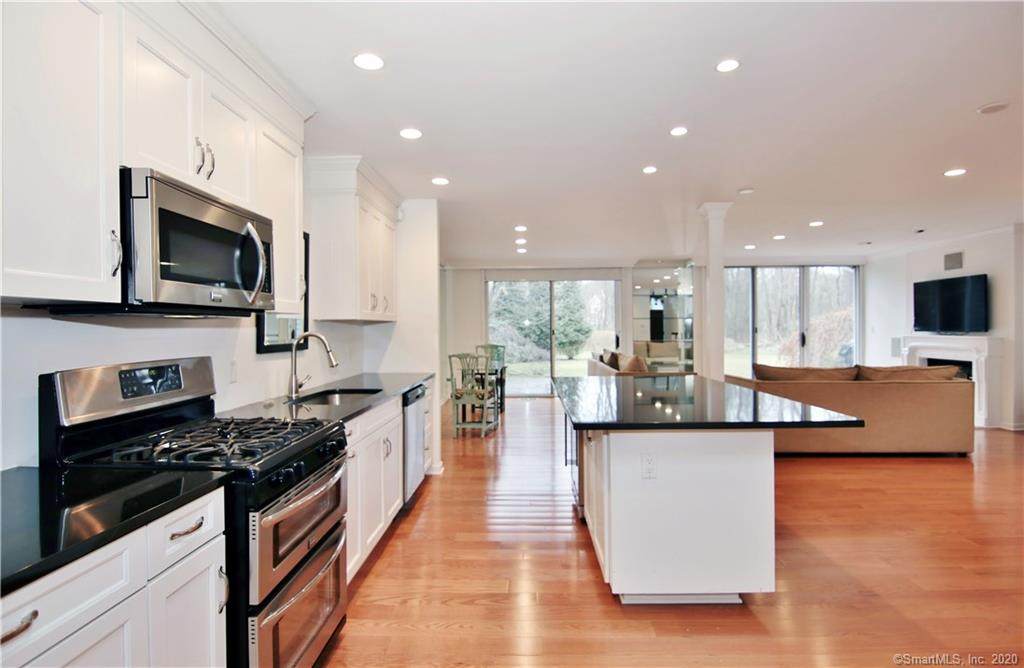 31 Regents Park - Photo 1