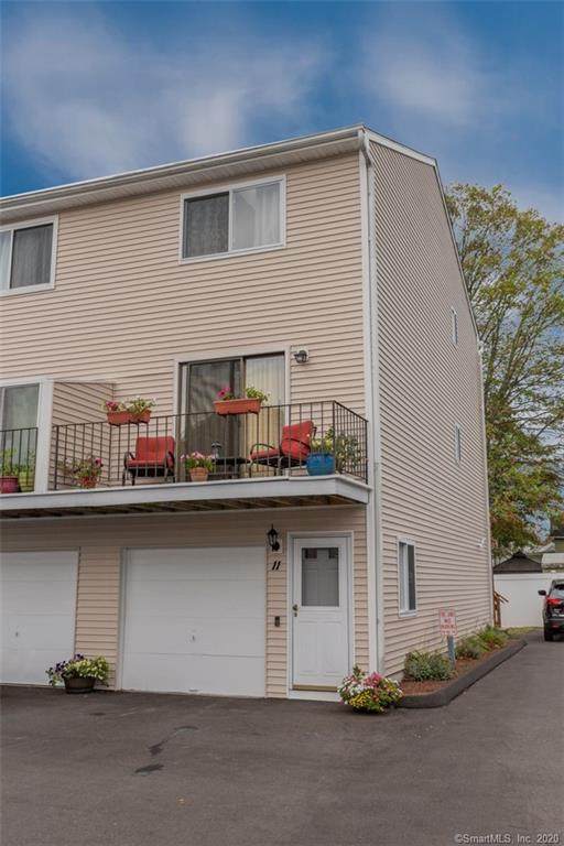 269 Captain Thomas Boulevard - Photo 1
