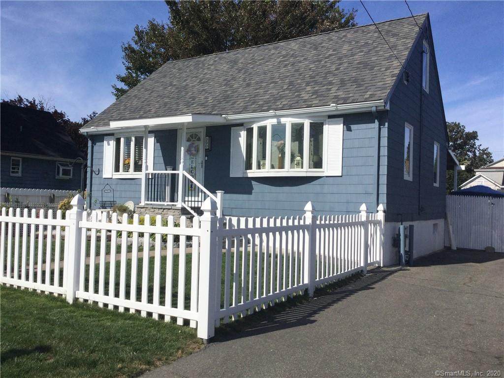 290 Harding Avenue - Photo 1