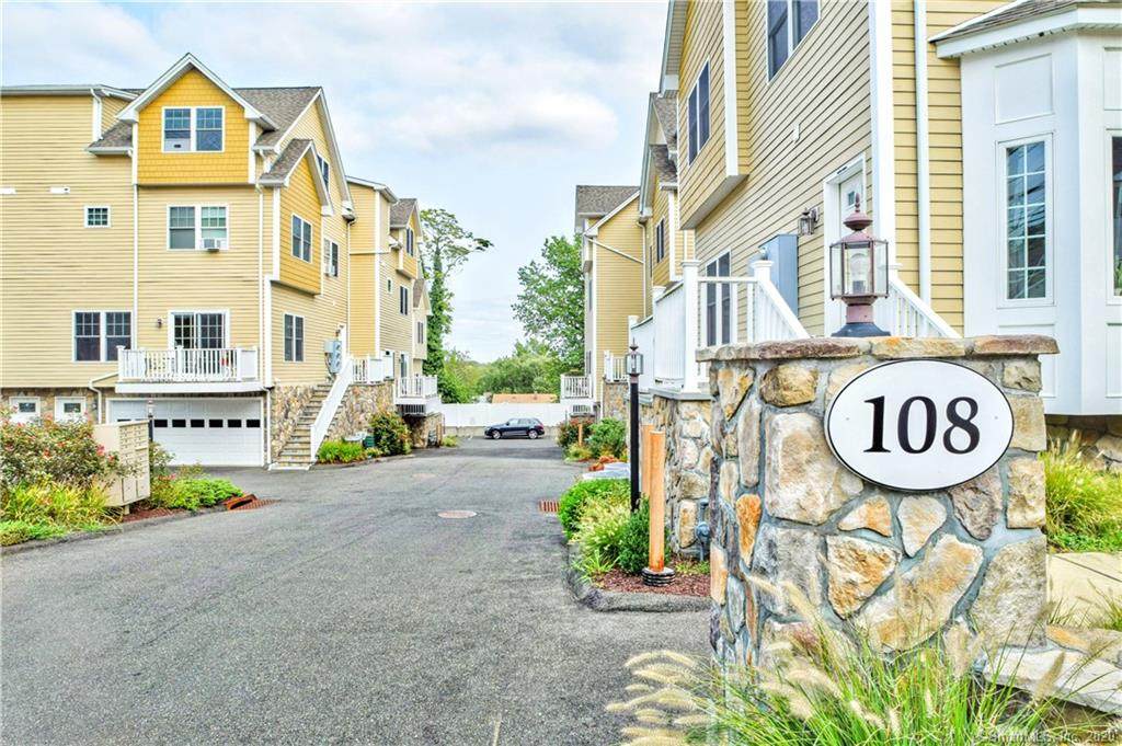 108 Seaside Avenue - Photo 1