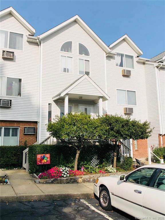 925 Oronoke Road - Photo 1