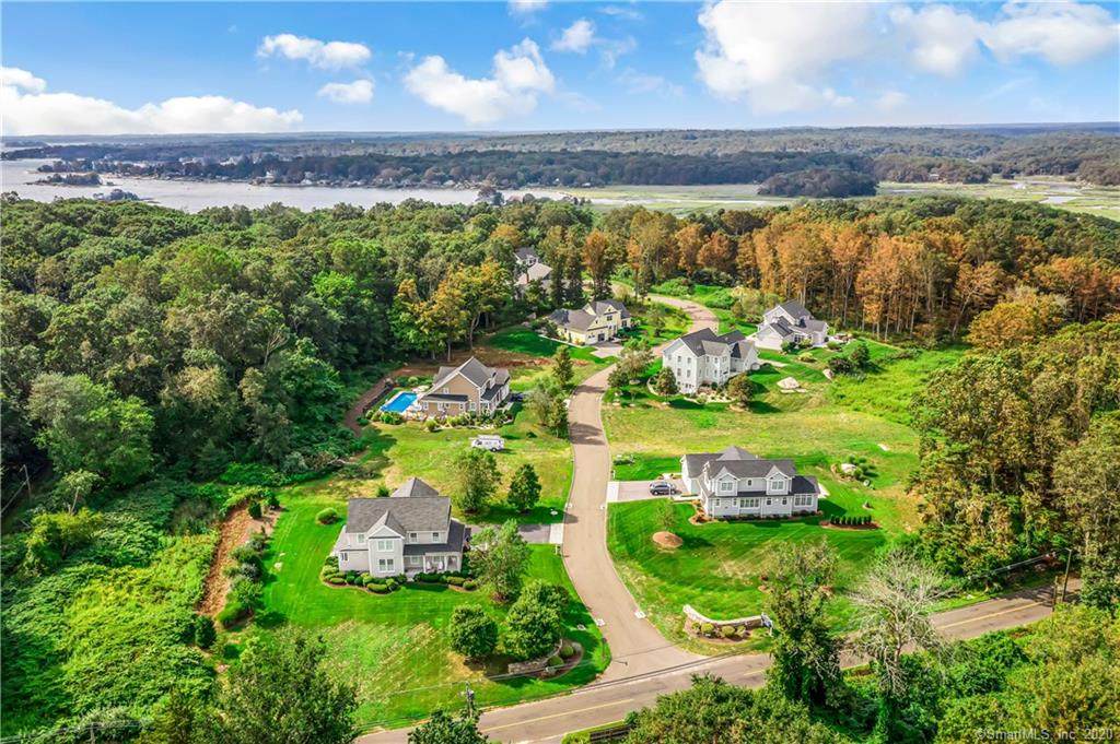 20 Benton's Knoll - Photo 1