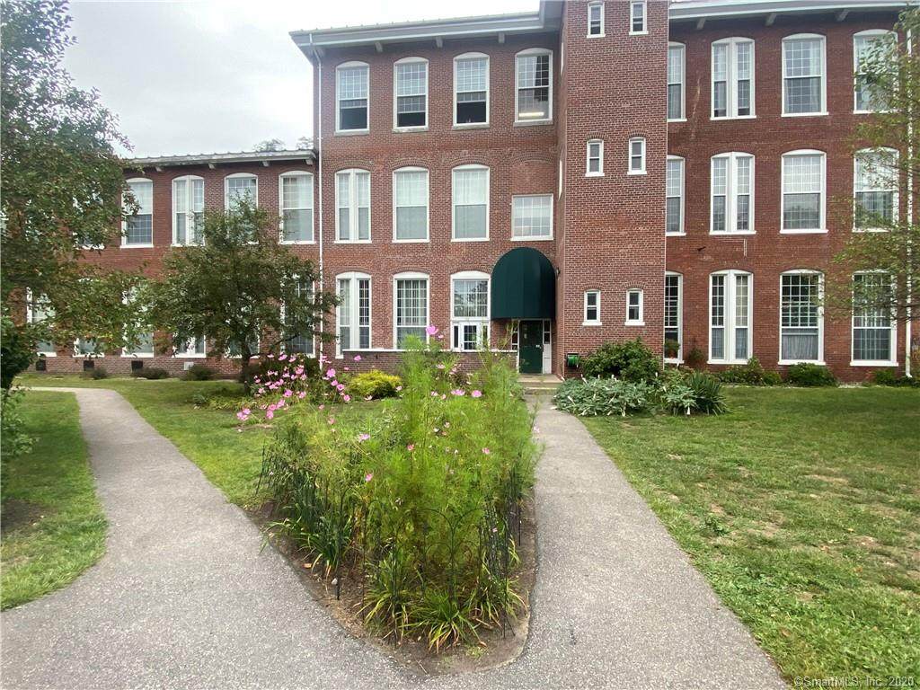 150 Yantic Street - Photo 1