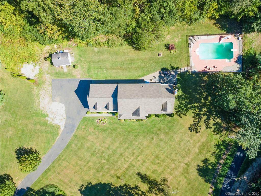 401 Briarwood Drive - Photo 1