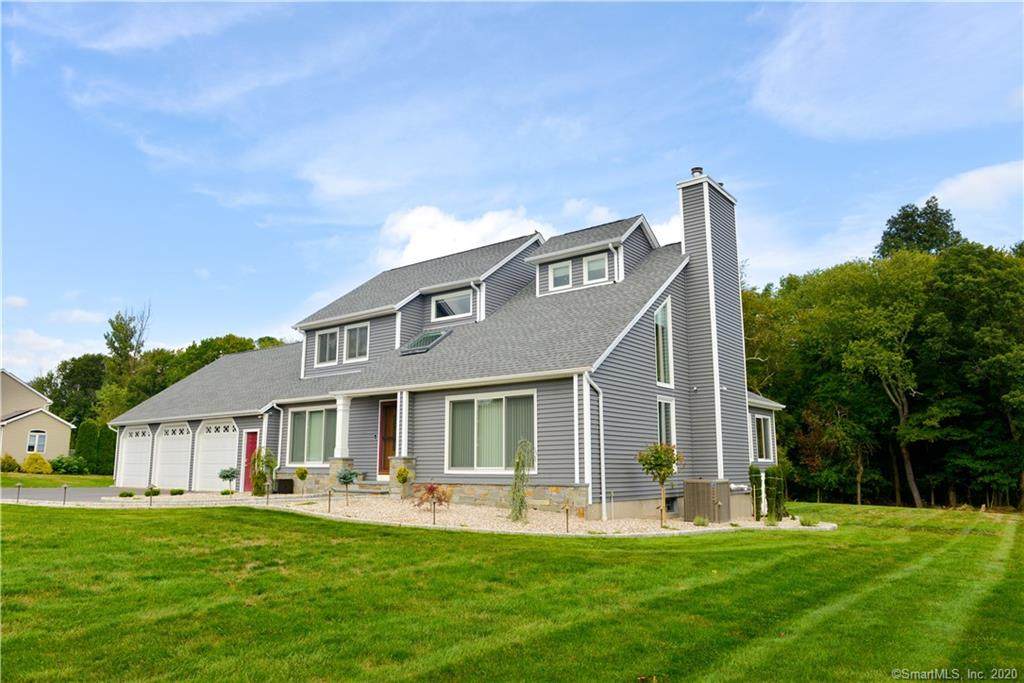 17 Meghan Boulevard - Photo 1