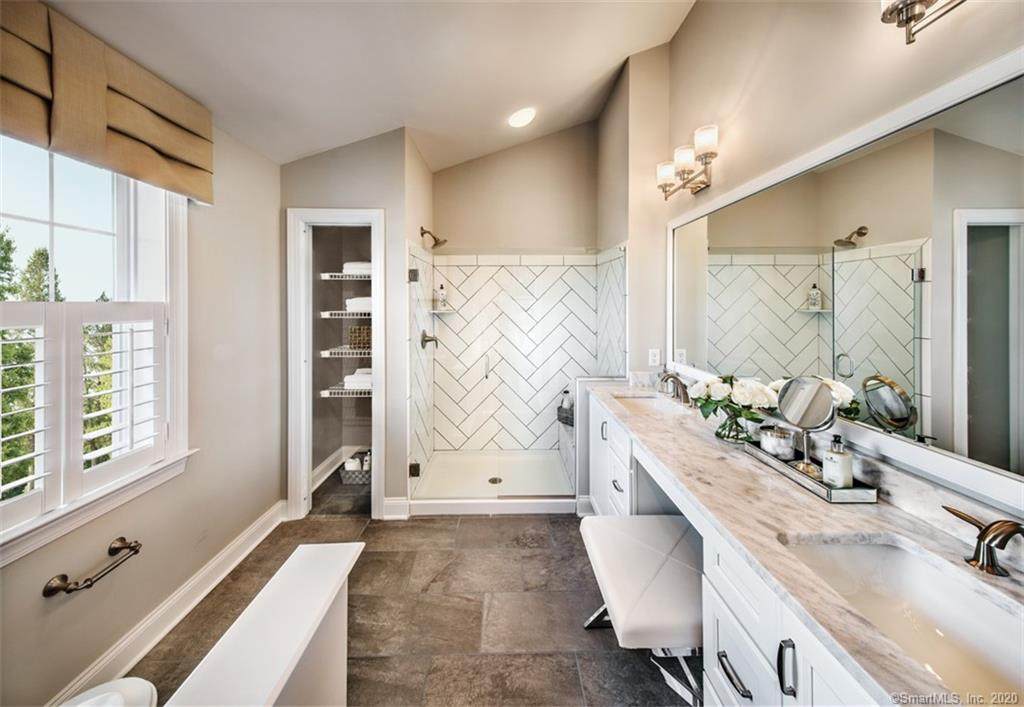 169 Ridgewood Drive - Photo 1