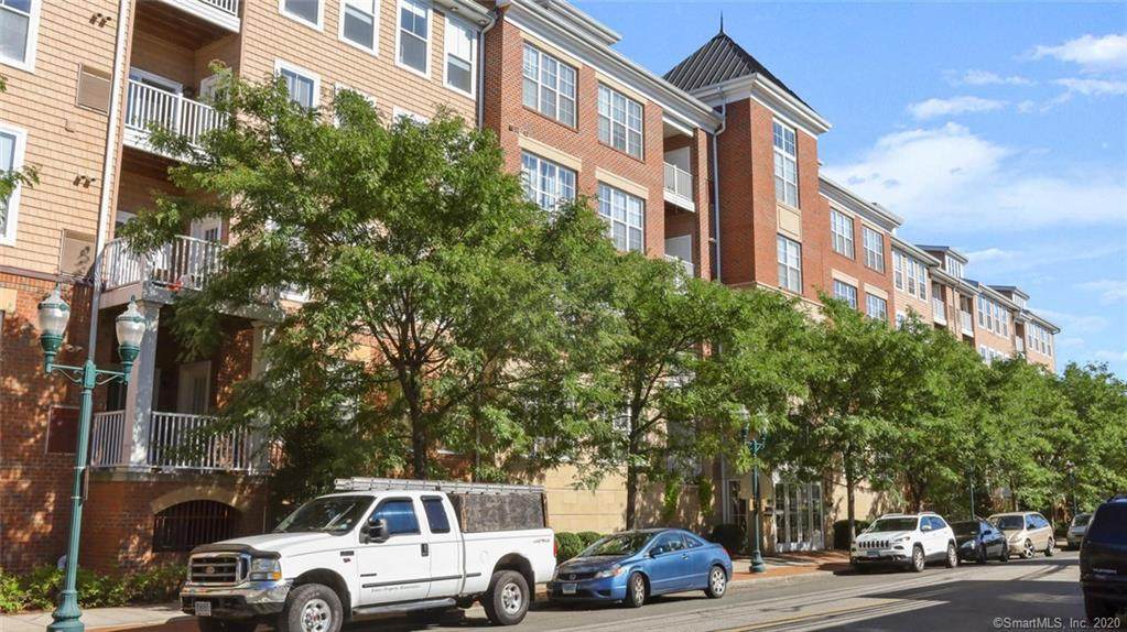25 Adams Avenue - Photo 1