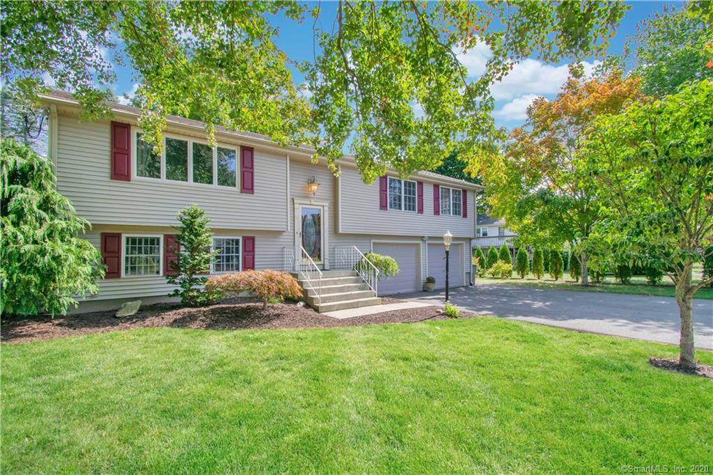 14 Crest Drive - Photo 1
