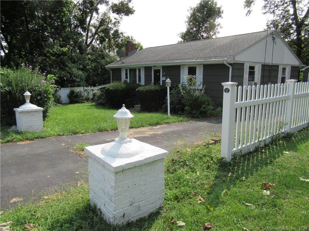 105 Loomis Street - Photo 1