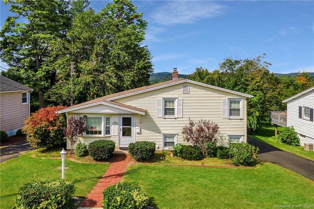 112 Mount Carmel Avenue - Photo 1