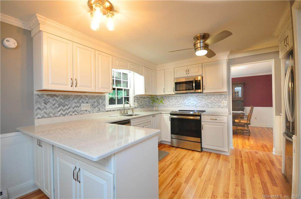 15 Litchfield Drive - Photo 1
