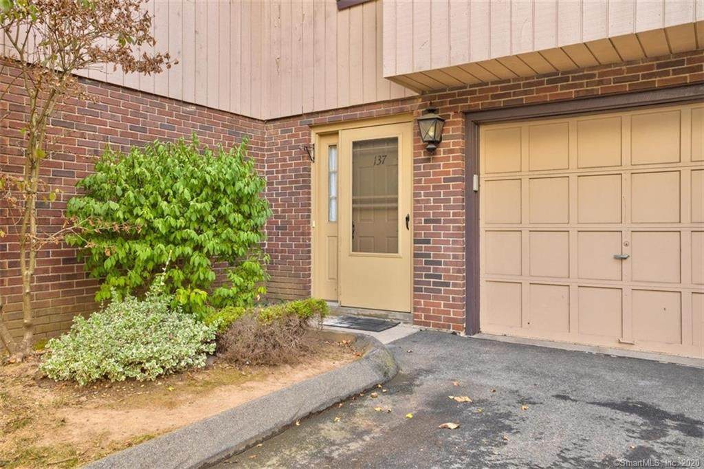 137 Natchaug Drive - Photo 1