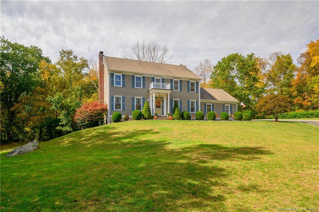 16 Sweet Meadow Road - Photo 1