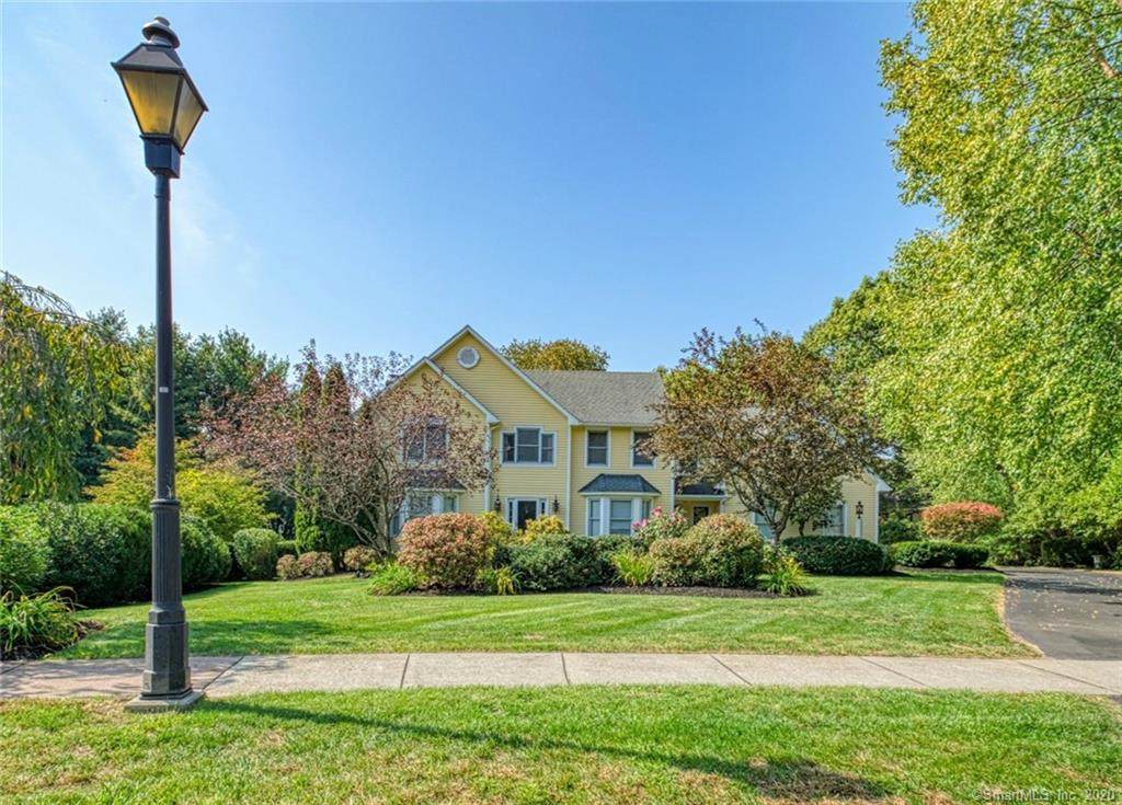 633 Thoreau Circle - Photo 1