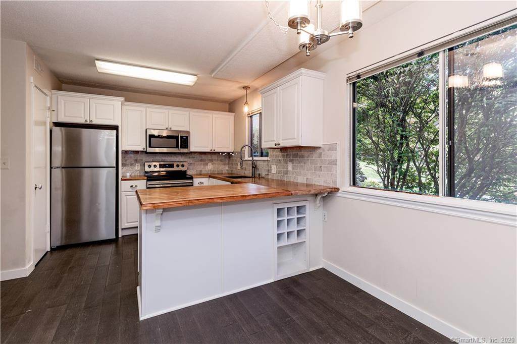 552 Heritage Village - Photo 1