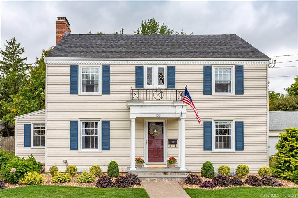 137 Garfield Road - Photo 1